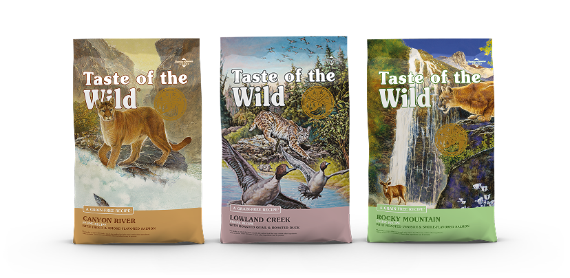 Three different bags of Taste of the Wild Prey feline recipe lined up next to each other.